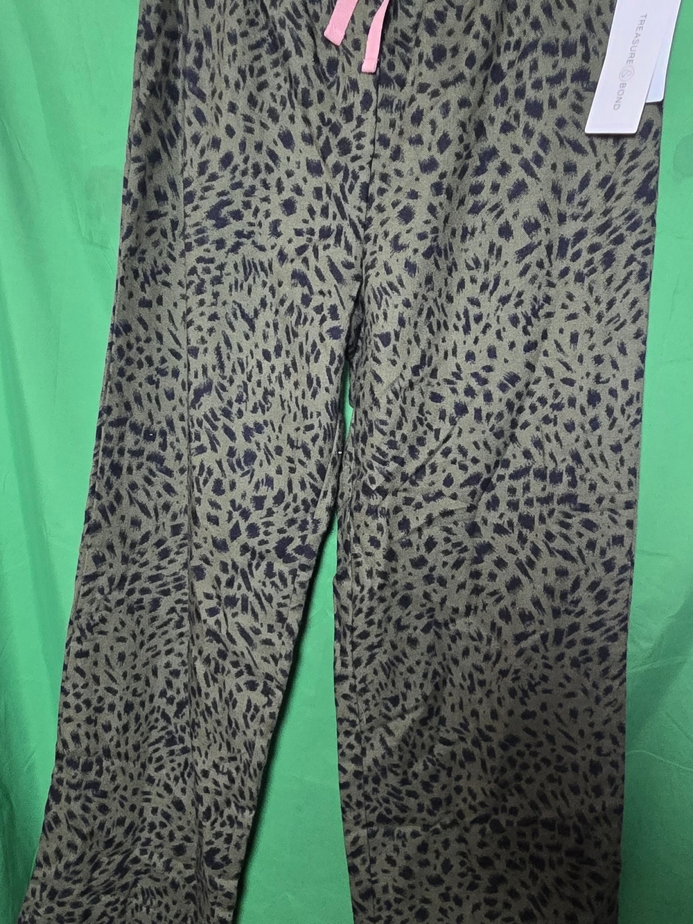 Treasure & Bond Olive Leopard Print Joggers with Pink Drawstring